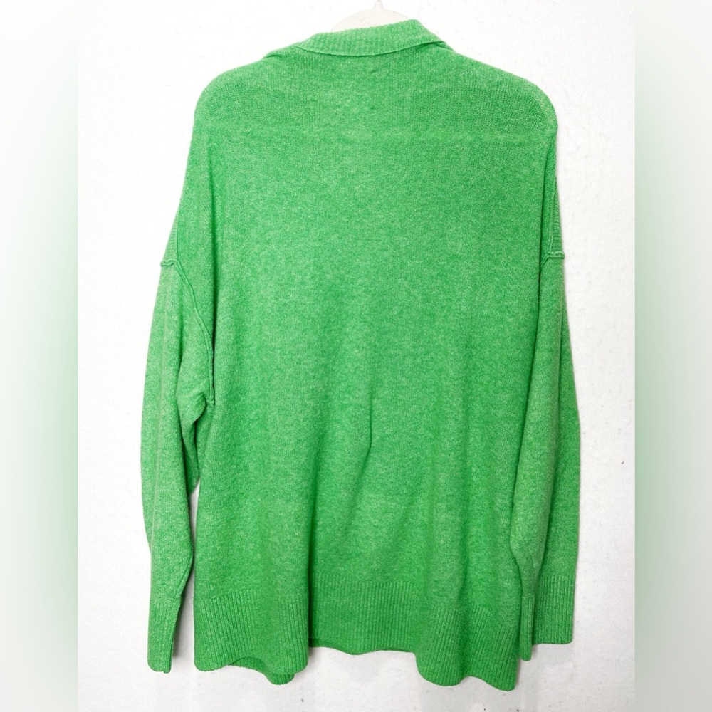 Aerie Women's Bright Green Crewneck Oversized Fit Fuzzy Sweater Cozy Comfy Large - Picture 2 of 4